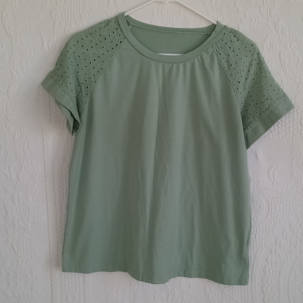 Sage Green Eyelet Sleeve Tee Shirt Sleeve Tshirt Soft Casual Cute Cottagecore M - Picture 7 of 7